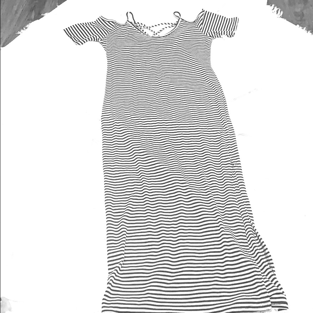 Black & white maxi dress